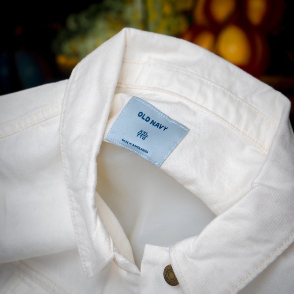 NWT Cropped Off-White Jean Jacket for Women. - XXL - Picture 2 of 2